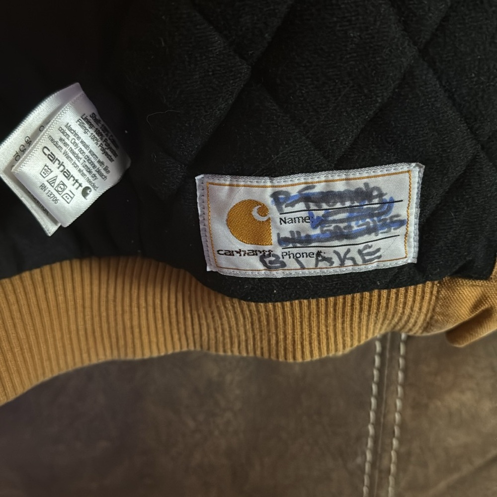 Boys or girls 3T Carhartt jacket - Picture 4 of 4